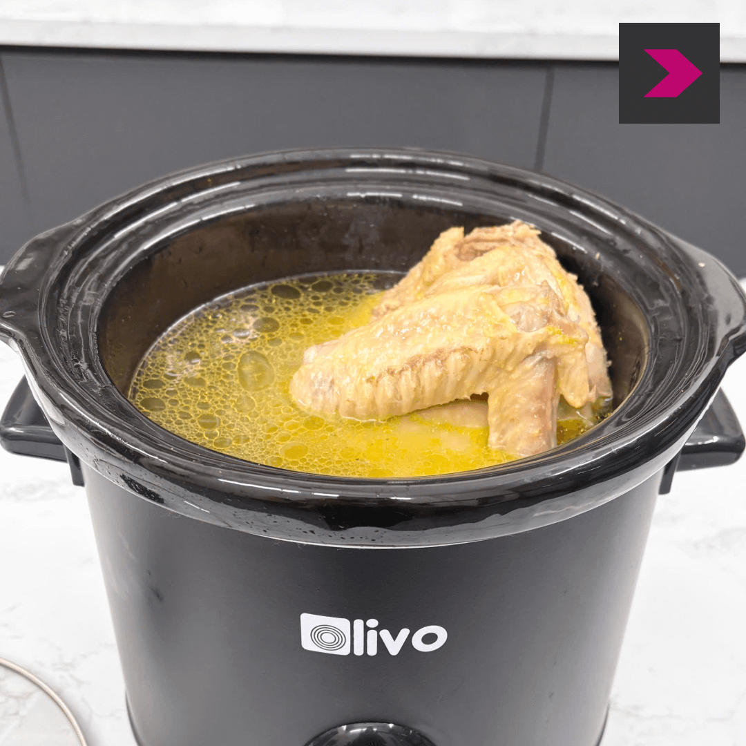 Nồi nấu chậm Olivo SC25 & Olivo SC30 - gà hầm